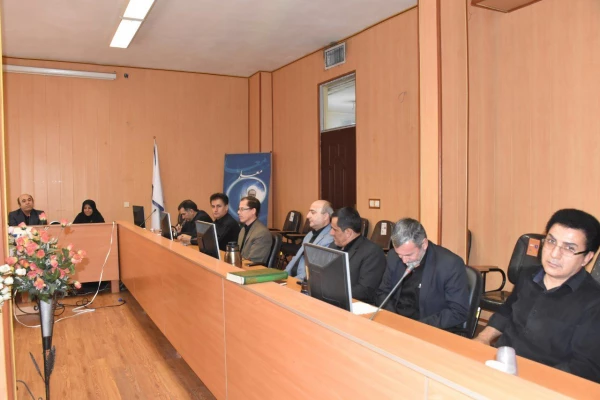 او.لین جلسه شورای اداری مدیریت استان با حضور دکتر بلاغی برگزار شد. 3