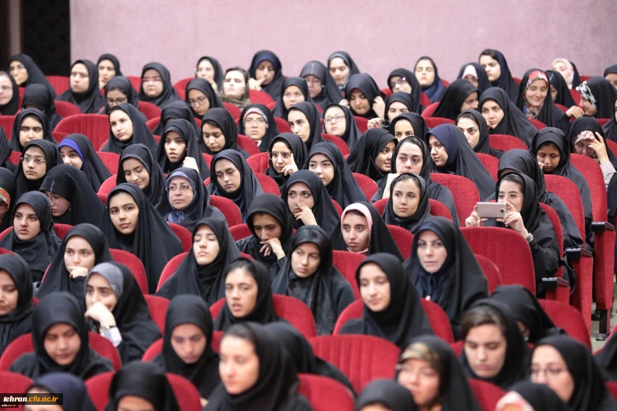 معلمی بهترین انتخاب است به آن عشق بورزید و هیچ وقت خود را با دیگران مقایسه نکنید 4