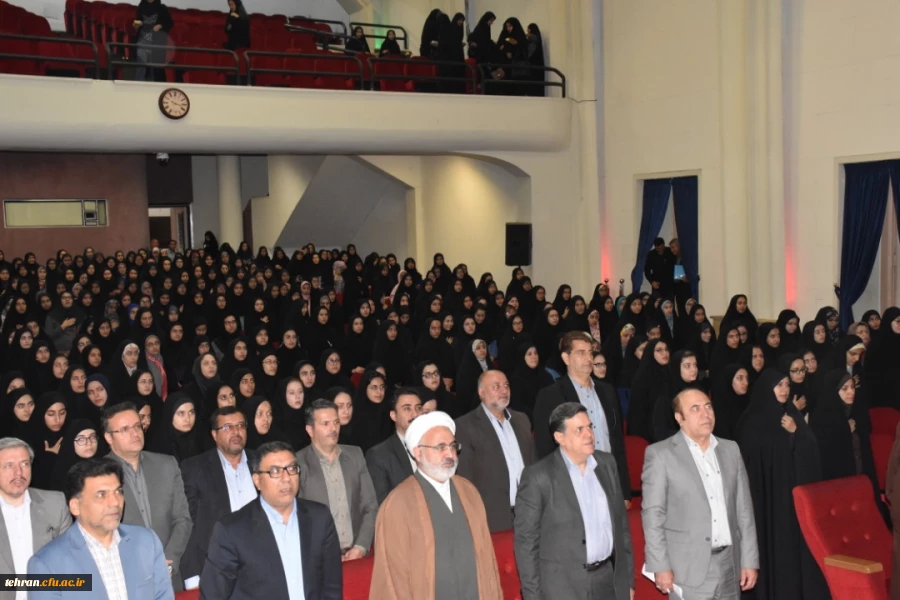 دکتر بلاغی در آیین استقبال از دانشجو معلمان دانشگاه فرهنگیان:
آمادگی کامل مدیریت پردیس های استان تهران در جهت استقبال باشکوه از دانشجو معلمان
 2