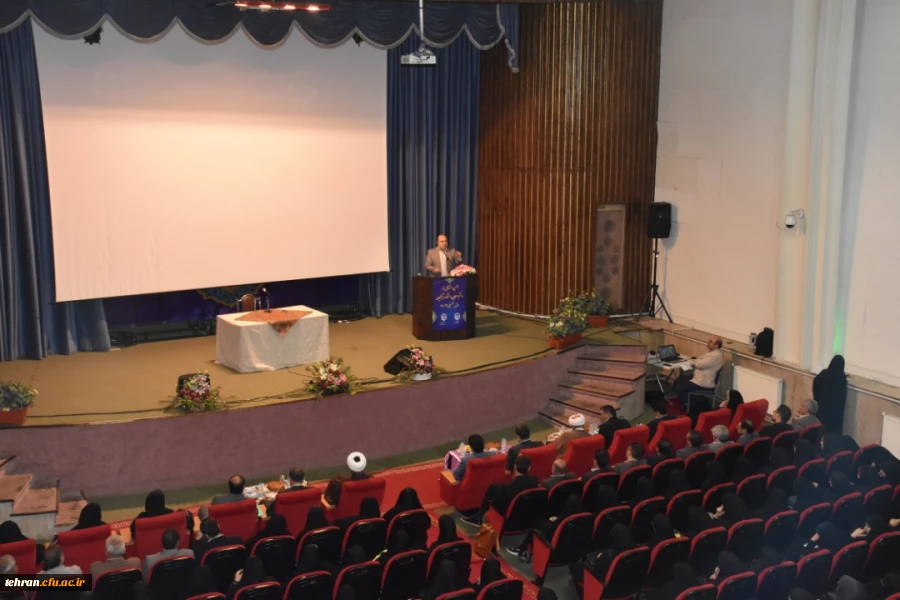 دکتر بلاغی در آیین استقبال از دانشجو معلمان دانشگاه فرهنگیان:
آمادگی کامل مدیریت پردیس های استان تهران در جهت استقبال باشکوه از دانشجو معلمان
 2