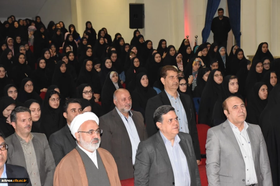 دکتر بلاغی در آیین استقبال از دانشجو معلمان دانشگاه فرهنگیان:
آمادگی کامل مدیریت پردیس های استان تهران در جهت استقبال باشکوه از دانشجو معلمان
 2