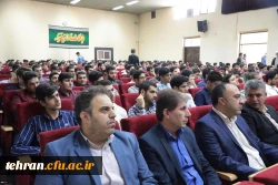 نسبت به نظام تعلیم و تربیت و کتاب های درسی نقاد باشید تا بتوان از فکر جوان شما بهره برد 5