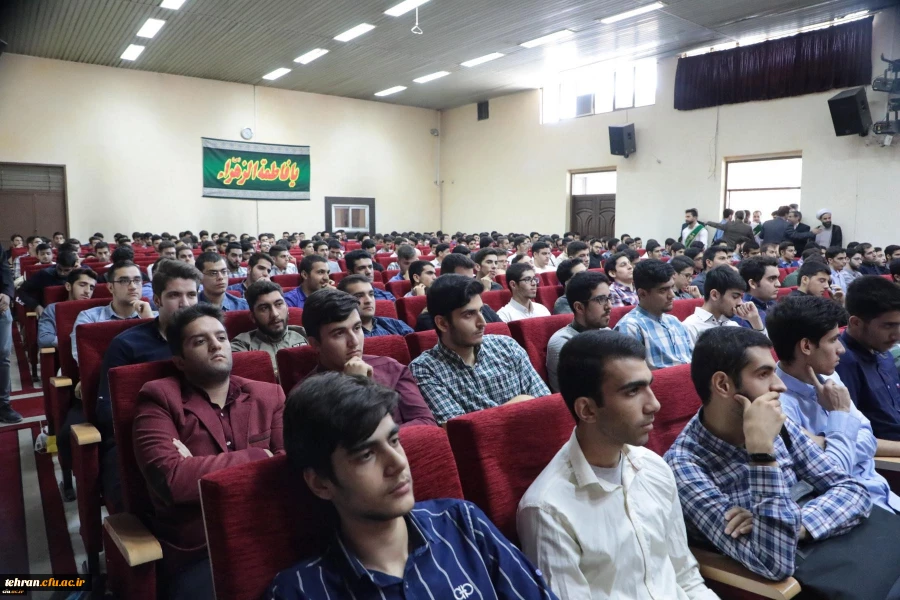 نسبت به نظام تعلیم و تربیت و کتاب های درسی نقاد باشید تا بتوان از فکر جوان شما بهره برد 5