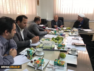 جلسه مسئولان حراست پردیس ها و مراکز استان تهران 

جلسه مسئولان حراست پردیس ها و مراکز استان تهران با حضور دکتر بلاغی سرپرست مدیریت.حجت الاسلام اردلان مسئول حراست استان تهران