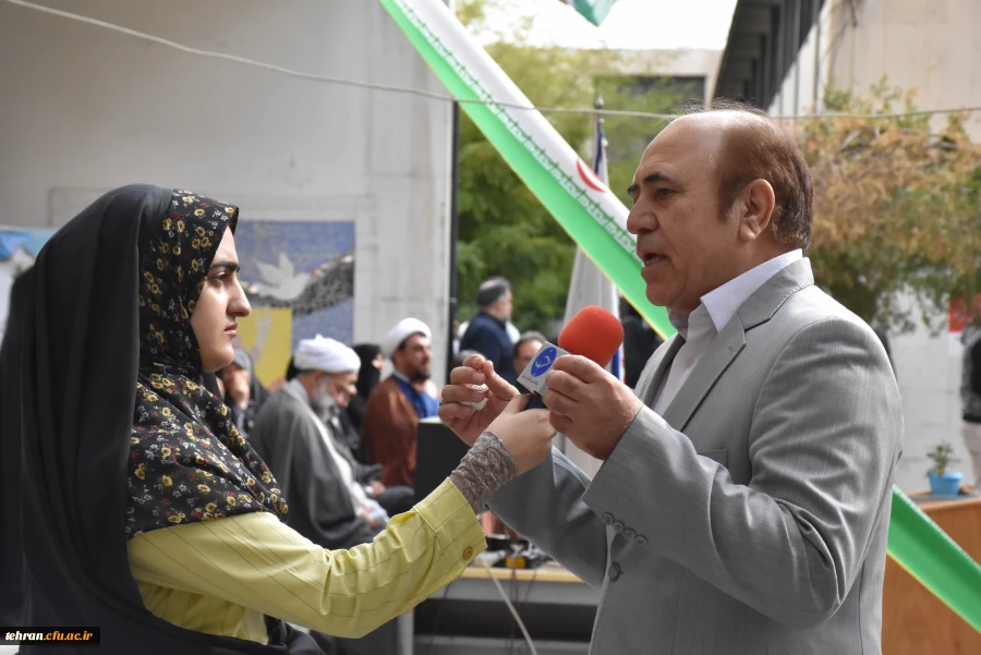 حضور گسترده دانشجویان، مسئولان، استادان و کارکنان پردیس ها، مراکز و مدیریت استان تهران در راهپیمایی 13 آبان 2