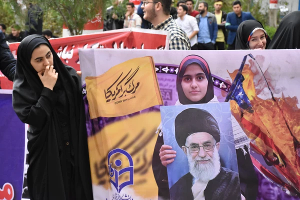 حضور گسترده دانشجویان، مسئولان، استادان و کارکنان پردیس ها، مراکز و مدیریت استان تهران در راهپیمایی 13 آبان 14