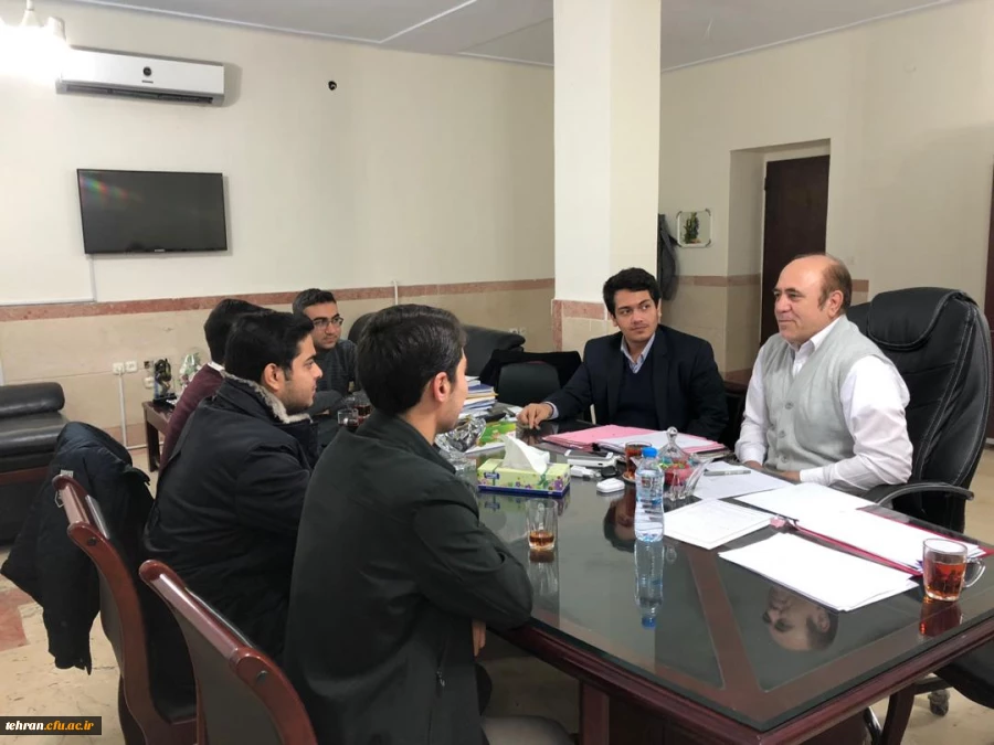 ملاقات دکتر بلاغی مدیر امور پردیس های استان تهران با نمایندگان بسیج دانشجویی و شورای صنفی پردیس شهید مفتح 2