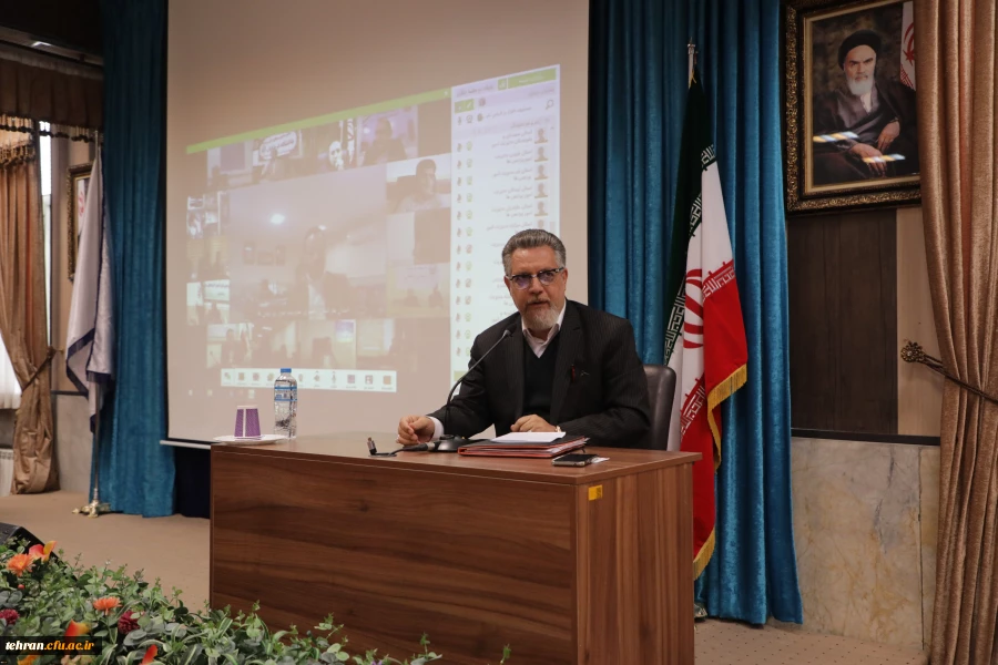 تحلیل اطلاعات در روزگار تحمیل اطلاعات و توجیه جوانان مهمترین کار است 3