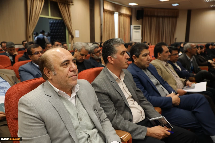 تحلیل اطلاعات در روزگار تحمیل اطلاعات و توجیه جوانان مهمترین کار است 5