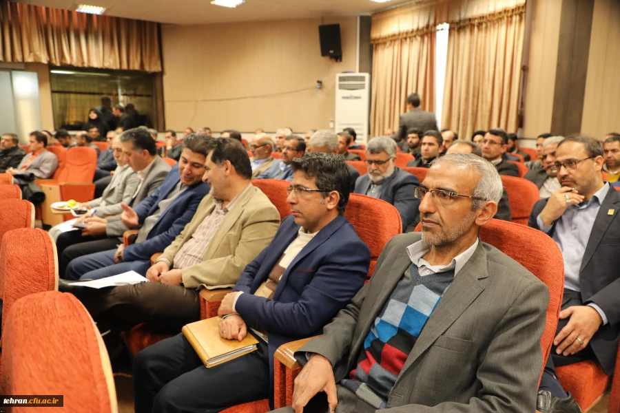 تحلیل اطلاعات در روزگار تحمیل اطلاعات و توجیه جوانان مهمترین کار است 10