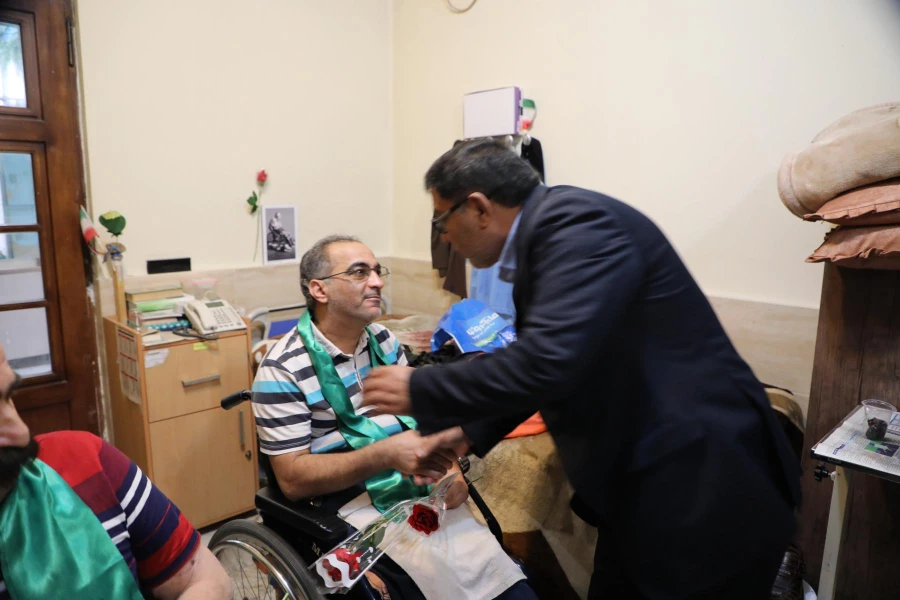 دیدار رییس دانشگاه فرهنگیان از جانبازان آسایشگاه ثارالله تهران 4