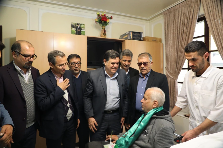 دیدار رییس دانشگاه فرهنگیان از جانبازان آسایشگاه ثارالله تهران 8