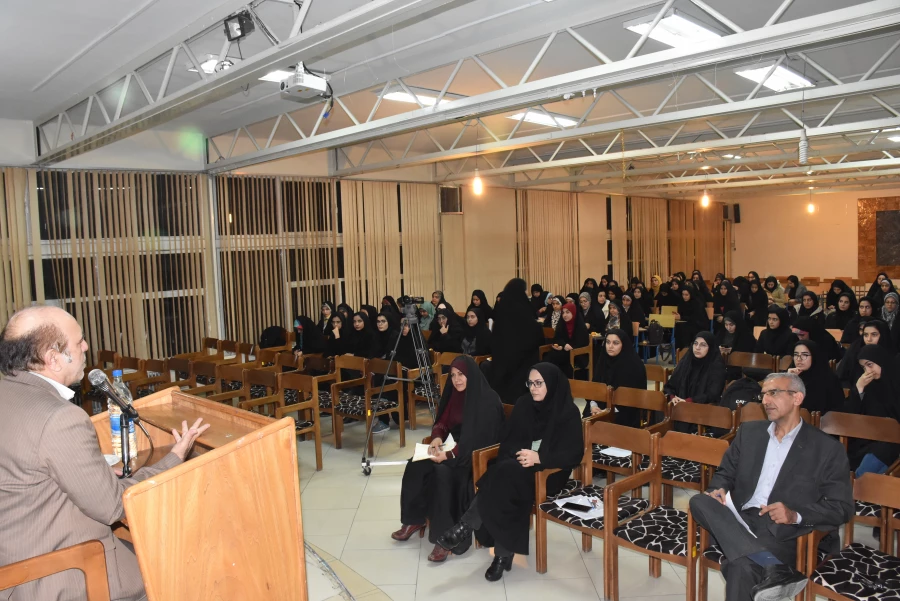 رفع مشکلات بیان شده دانشجو معلمان در سریع ترین زمان 4