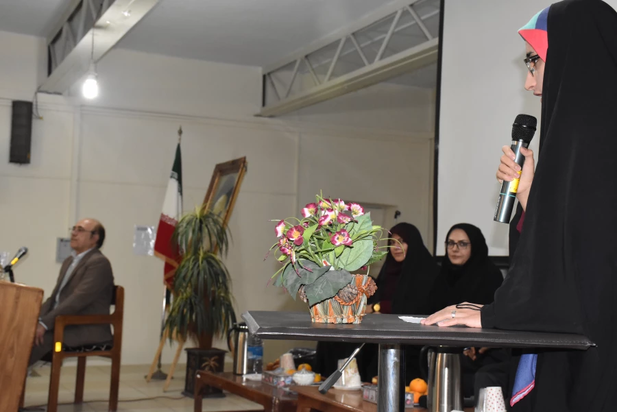 رفع مشکلات بیان شده دانشجو معلمان در سریع ترین زمان 5