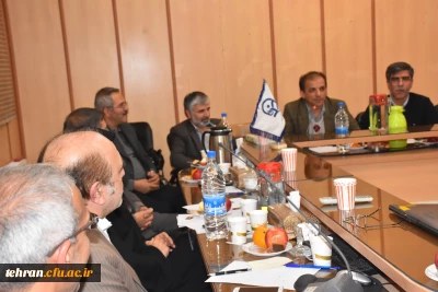 دکتر بلاغی در دیدار 3 ساعته با اساتید و کارکنان مرکز شرافت تاکید کرد:

تشکیل اتاق فکر در مدیریت استان تهران پیرامون مسایل مختلف