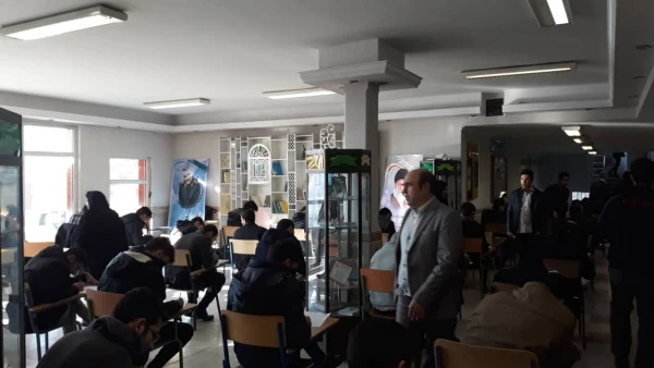 بازدید سرزده دکتر بلاغی از برگزاری امتحانات پردیس شهید مفتح 5