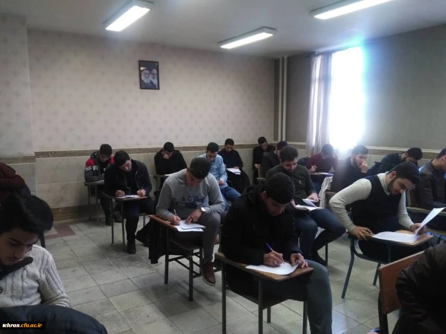 بازدید سرزده دکتر بلاغی از برگزاری امتحانات پردیس شهید مفتح 10