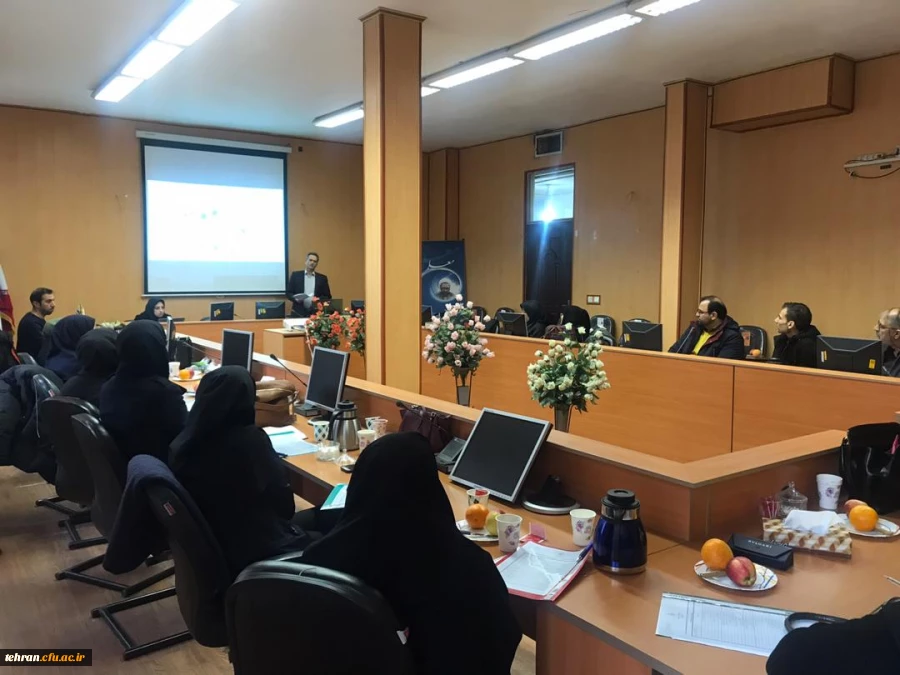 کارگاه نحوه اجرای دروس رسمی الکترونیکی اساتید استان های تهران و البرز در مدیریت امور پردیس های استان تهران  2