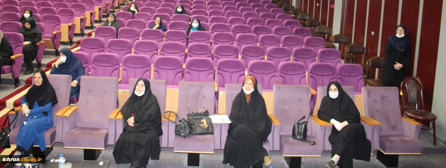 نشست صمیمی مسئولان مدیریت امور پردیس های تهران با استادان و کارکنان پردیس نسیبه 4