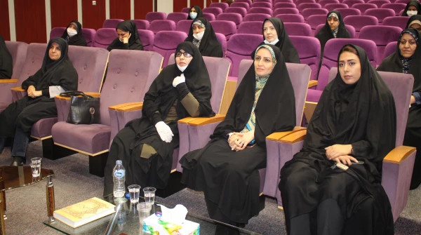 نشست صمیمی مسئولان مدیریت امور پردیس های تهران با استادان و کارکنان پردیس نسیبه 6