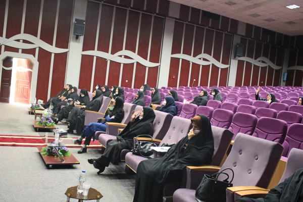 نشست صمیمی مسئولان مدیریت امور پردیس های تهران با استادان و کارکنان پردیس نسیبه 9