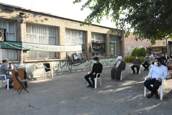 برگزاری مراسم زیارت عاشورا به صورت هفتگی در مدیریت استان تهران 4