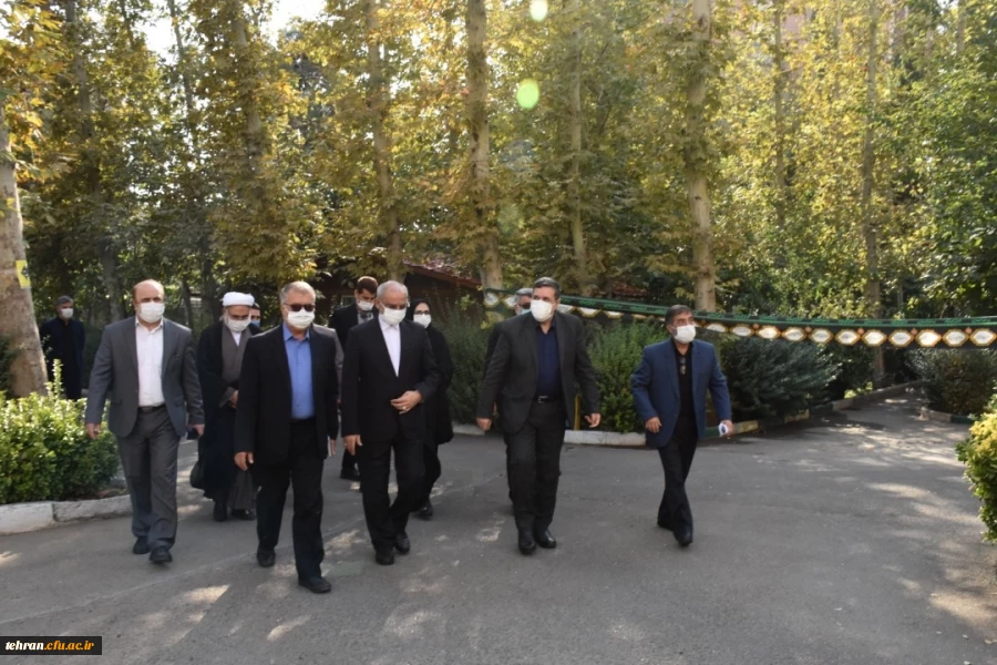 بازدید وزیر محترم آموزش وپرورش ازروندمصاحبه داوطلبان دانشگاه فرهنگیان درمرکزآموزش عالی شهیدشرافت 4