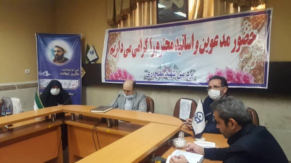 جلسه سرپرست مدیریت امور پردیس های استان تهران با دبیران شورای صنفی پردیس ها و مراکز برگزار شد. 2