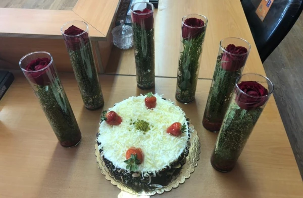 آیین تکریم مقام مادر و زن در مدیریت امور پردیس های استان تهران برگزار شد. 4