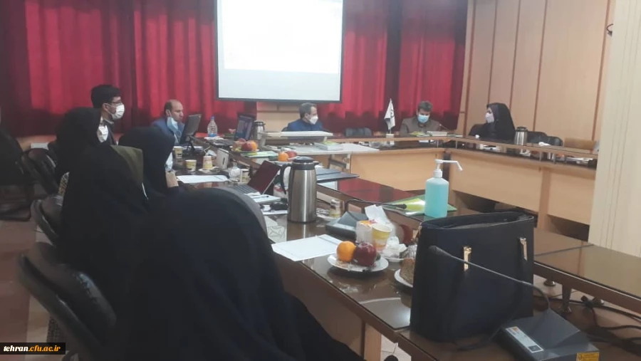 چهل و یکم جلسه شورای پژوهشی به میزبانی مدیریت امور پردیس های استان تهران در مرکز آموزش عالی  شهید شرافت برگزار شد. 2