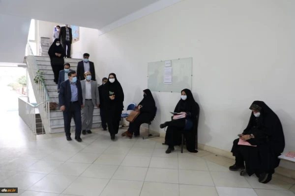 رییس دانشگاه فرهنگیان از روند برگزاری مصاحبه مهارت آموزان ماده 28 از مرکز شهید شرافت بازدید کرد.  3