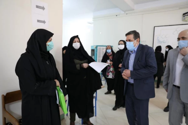 رییس دانشگاه فرهنگیان از روند برگزاری مصاحبه مهارت آموزان ماده 28 از مرکز شهید شرافت بازدید کرد.  5