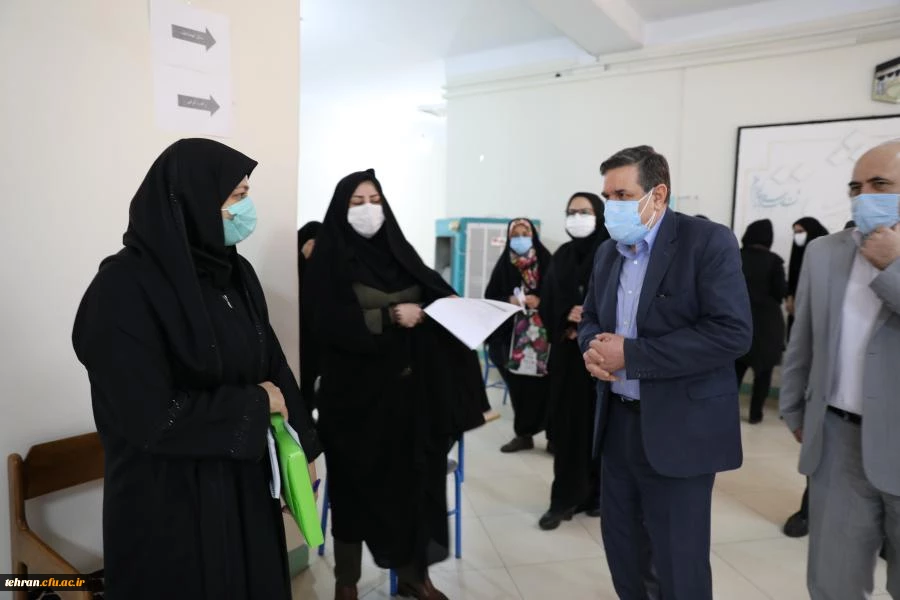 رییس دانشگاه فرهنگیان از روند برگزاری مصاحبه مهارت آموزان ماده 28 از مرکز شهید شرافت بازدید کرد.  5