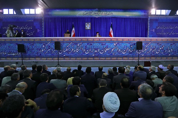 نوزدهم اردیبهشت سالروز حضور ارزشمند رهبر معظم انقلاب اسلامی (مدظله العالی) به دانشگاه شریف فرهنگیان (پردیس نسیبه) گرامی باد. 7