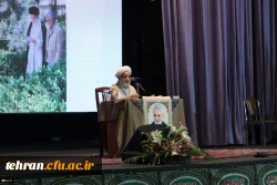 حرفه مقدس معلمی، با هیچ شغل و کسوت و جایگاهی قابل مقایسه نیست. 6