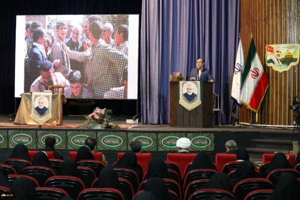 عبودیت و بندگی دو راز ماندگاری شهید سلیمانی است 3