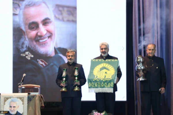 عبودیت و بندگی دو راز ماندگاری شهید سلیمانی است 12