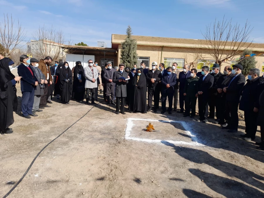 آیین کلنگ زنی احداث پروژه ساختمان جدید آموزشی و آشپزخانه صنعتی پردیس زینبیه پیشوا  3