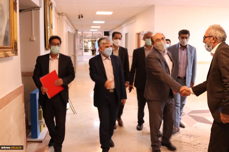 دکتر سمیعی از مرکز شهدای مکه بازدید کرد. 3