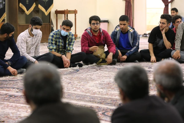 دانشجومعلمان با بهره مندی از ظرفیت لیالی قدر و تاسی از حضرت علی (ع) جهاد تبیین را سرلوحه فعالیت خود قرار دهند. 10