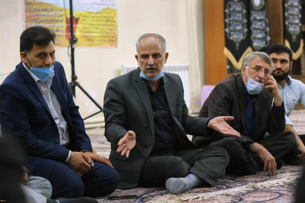 دانشجومعلمان با بهره مندی از ظرفیت لیالی قدر و تاسی از حضرت علی (ع) جهاد تبیین را سرلوحه فعالیت خود قرار دهند. 11