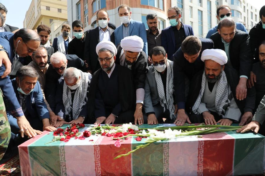 مراسم تشییع و تدفین شهید خوشنام گمنام در مرکز شهید شرافت 19