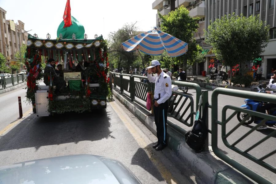 مراسم تشییع و تدفین شهید خوشنام گمنام در مرکز شهید شرافت 21