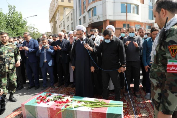مراسم تشییع و تدفین شهید خوشنام گمنام در مرکز شهید شرافت 51