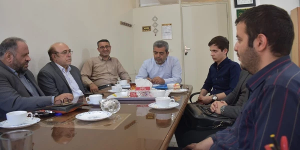 اهدای ابلاغ رسمی اعضای منتخب شورای صنفی دانشجویی پردیس شهید مفتح شهرری 3