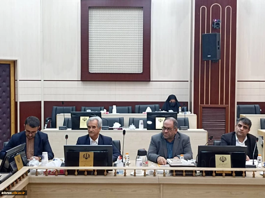 موضوعی را هم سطح با تربیت معلم سراغ ندارم. 4