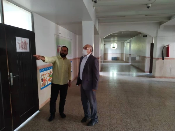 بازدید سرپرست مدیریت امور پردیس های استان تهران از دبیرستان ملاصدرا شهرری 5