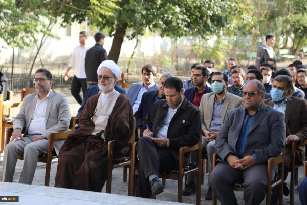 سیزده آبان روز بزرگداشت مقام بصیرت است. 3