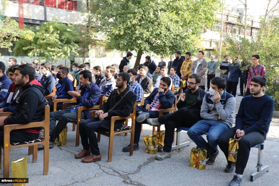 سیزده آبان روز بزرگداشت مقام بصیرت است. 5