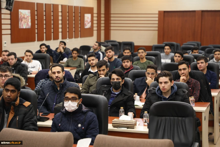 نشست صمیمی رئیس دانشگاه فرهنگیان با دانشجو معلمان امور تربیتی و مشاوره پردیس شهید چمران 5